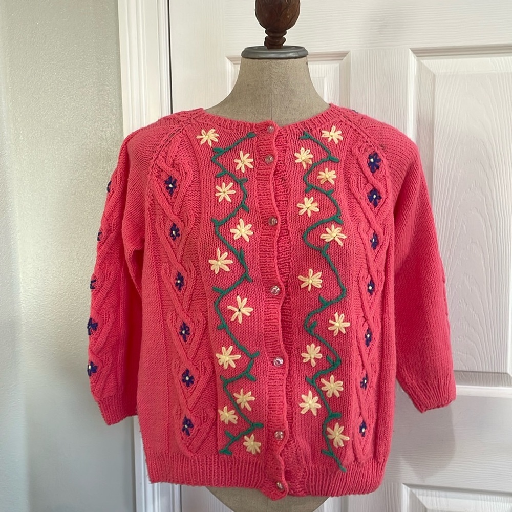 Hand knit embroidered floral cardigan sweater pink handcrafted women’s size M
